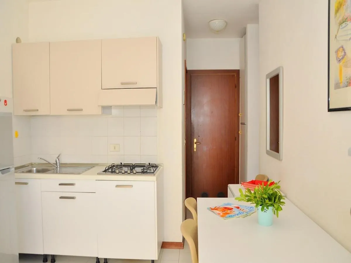 Three-Room Bright Flat 150M From The Sea Bibione Apartment