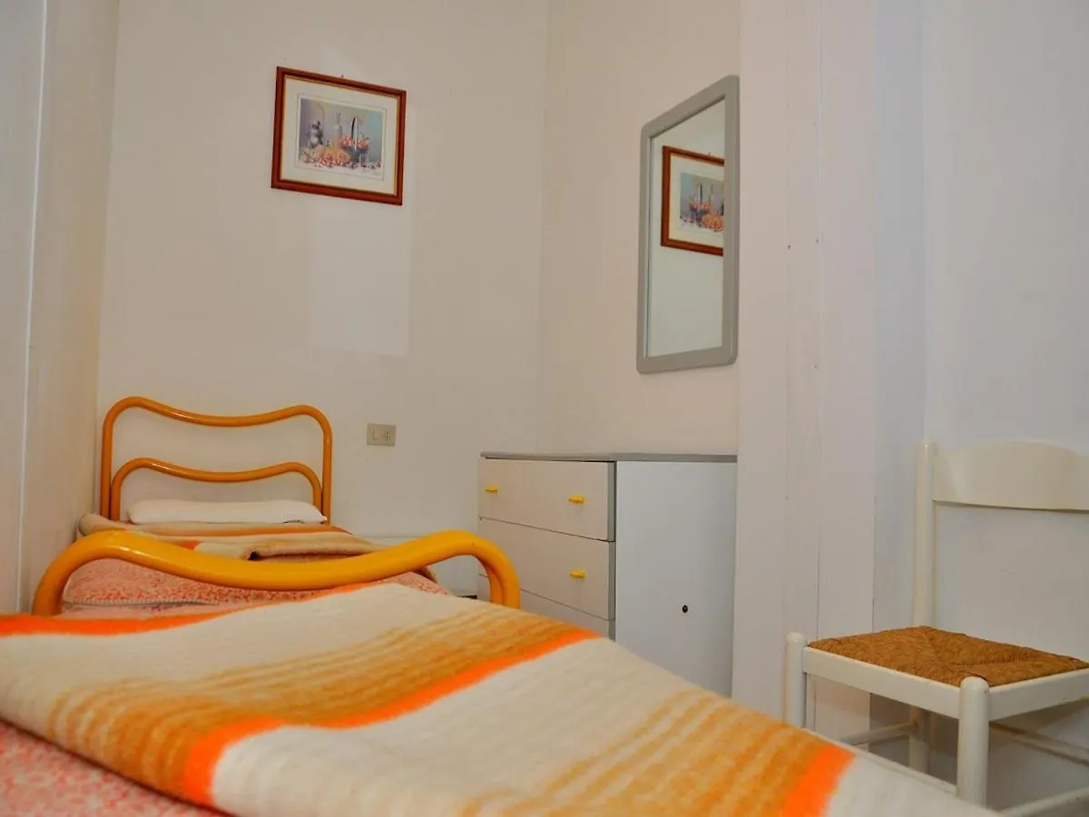 Three-Room Bright Flat 150M From The Sea Bibione Apartment
